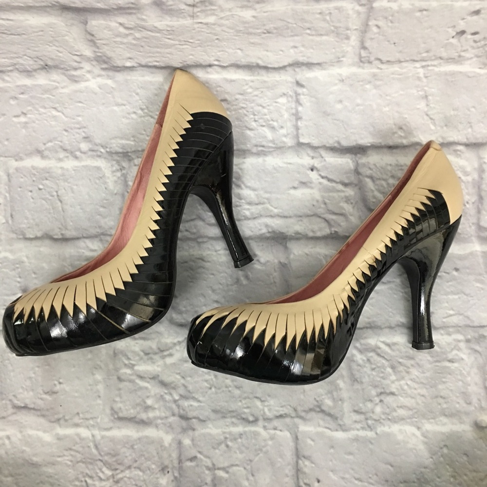 Jeffrey Campbell Heels Black & Tan Size 8.5